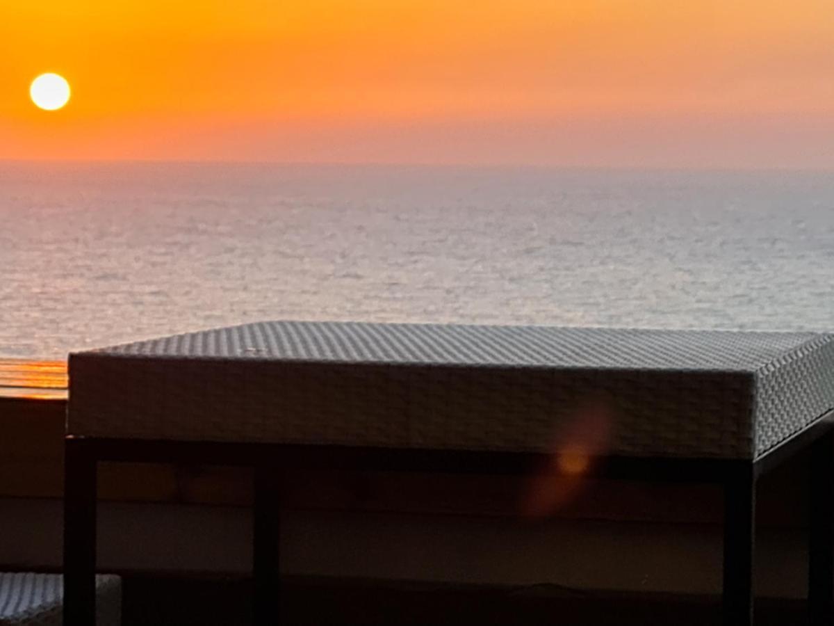 Magic On The Sea-Suites With A Private Jacuzzi And A Private Sea View Netanya Bagian luar foto