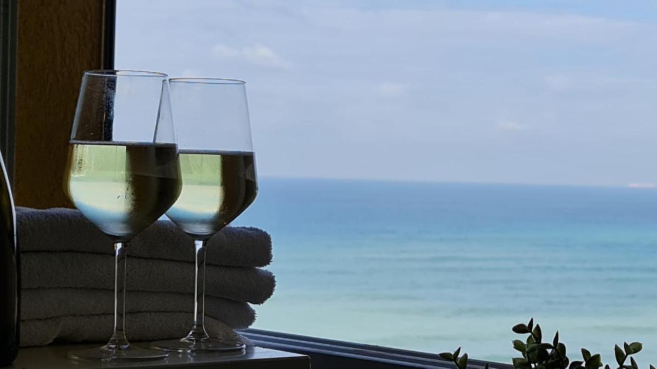 Magic On The Sea-Suites With A Private Jacuzzi And A Private Sea View Netanya Bagian luar foto